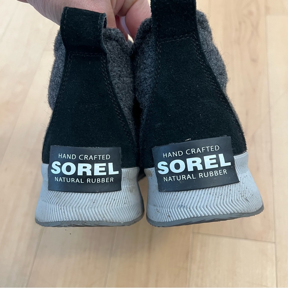Sorel Black Winter Boots with Waterproof Traction - Picture 3 of 8